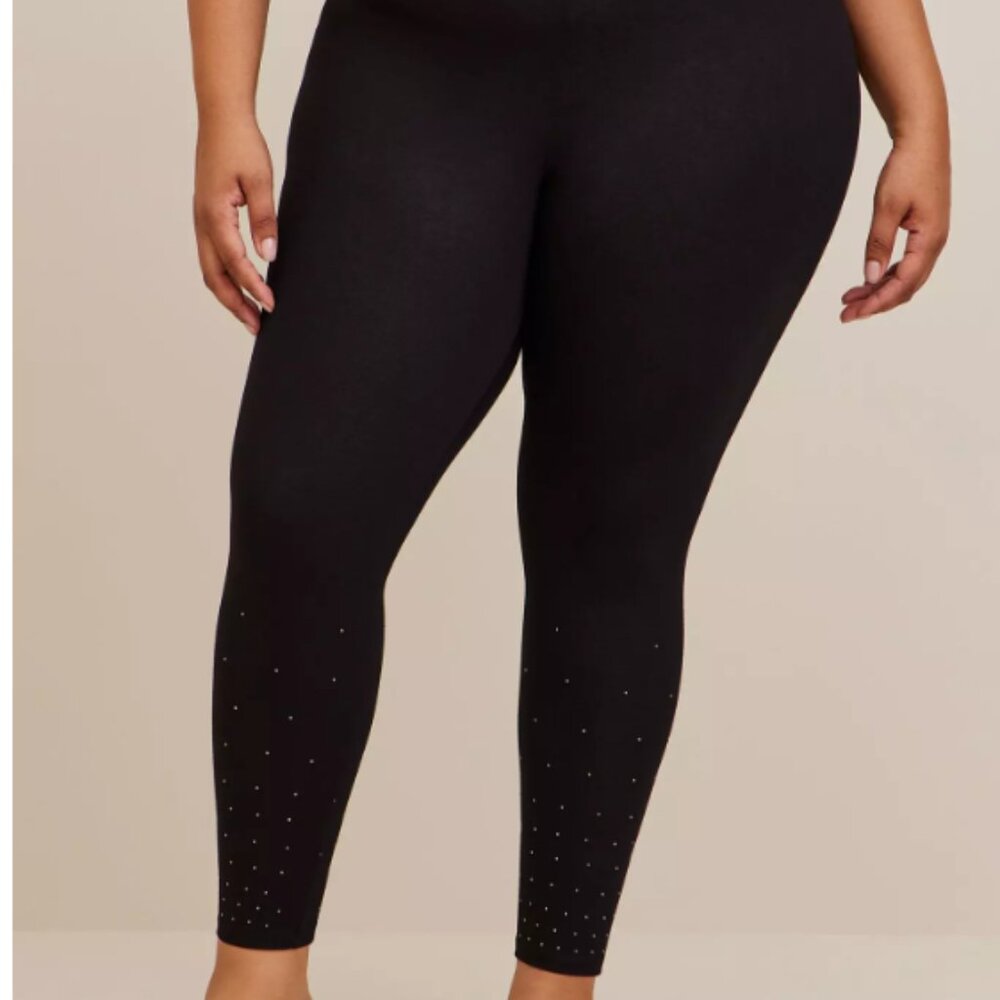🖤✨ Torrid Crop Signature Waist Rhinestone Legging – Black | Size 3 (22/24)